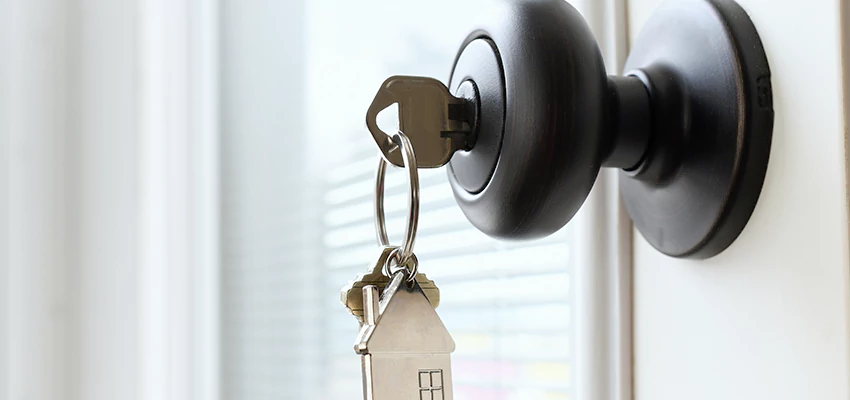 Bifold Door Knob Replacement in San Rafael, California